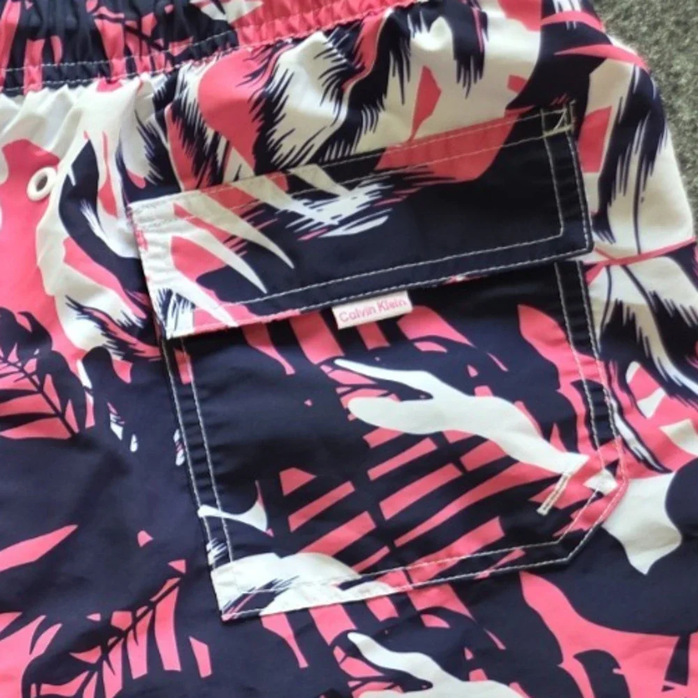 Calvin Klein calvin klein